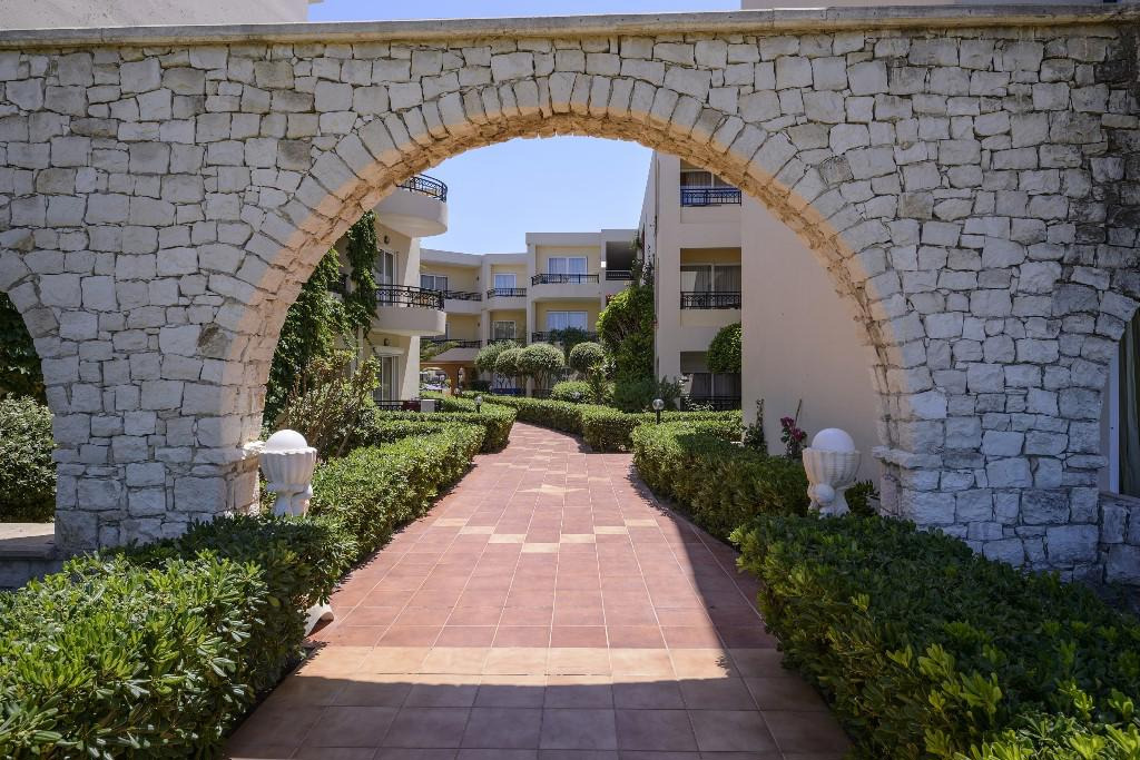 Hotel Vantaris Palace