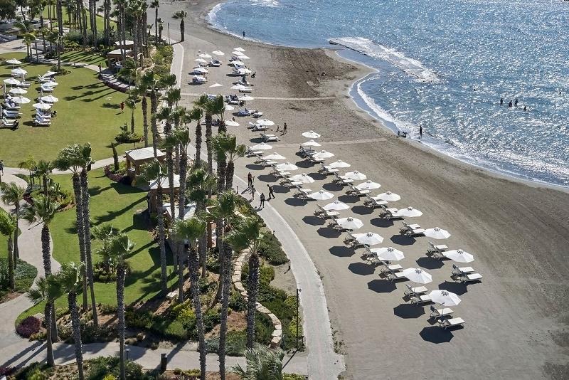 Hotel Parklane Resort and Spa