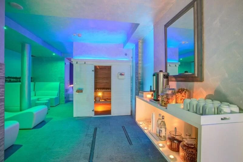 Hotel Ferreti Beach