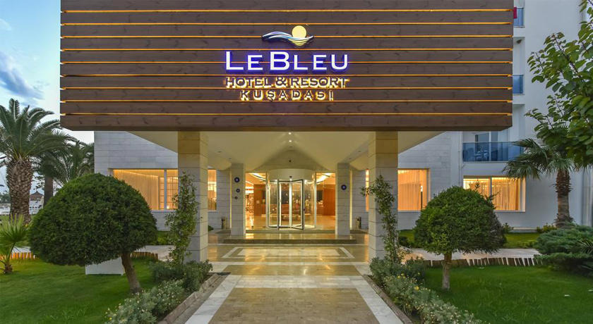 Le Bleu Hotel and Resort