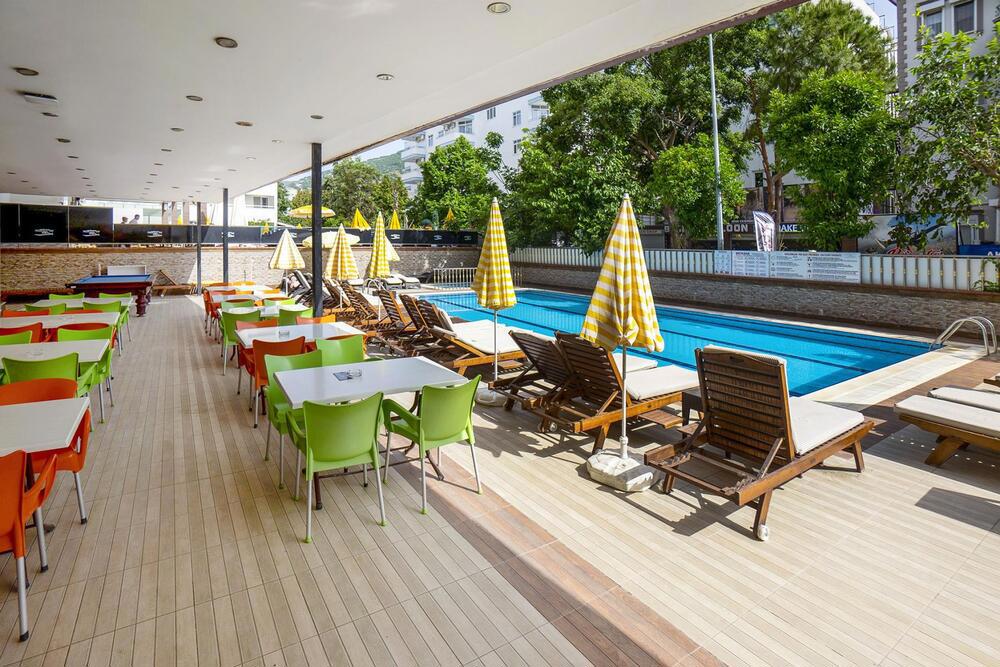Kleopatra Ada Hotel