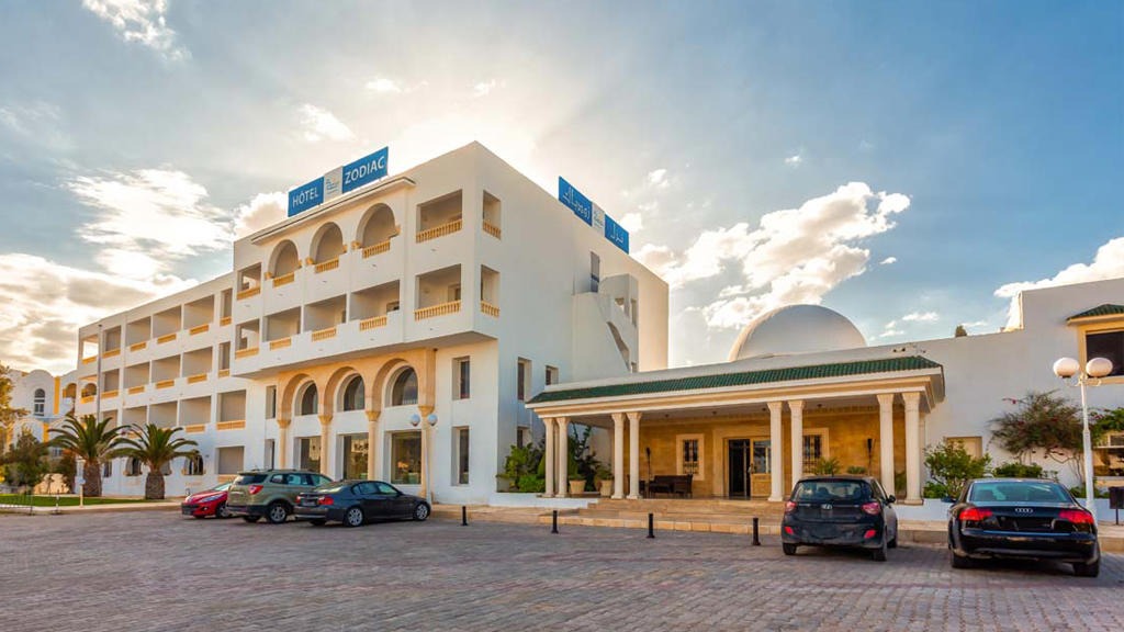 Zodiac Hotel 