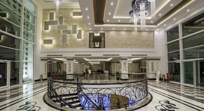 Karmir Resort and Spa