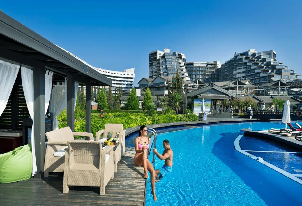 Limak Lara De Luxe Hotel & Resort