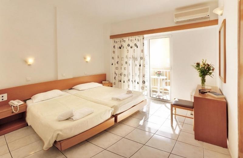 Carina Hotel