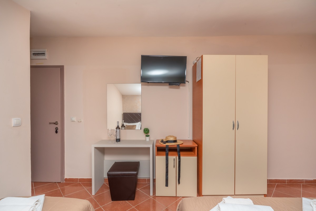 Studio-apartmani Lara