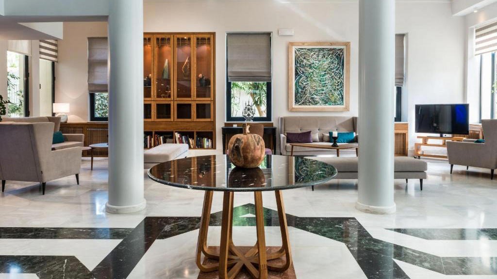 Avra City Boutique Hotel
