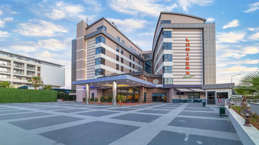 Hotel Lonicera Premium