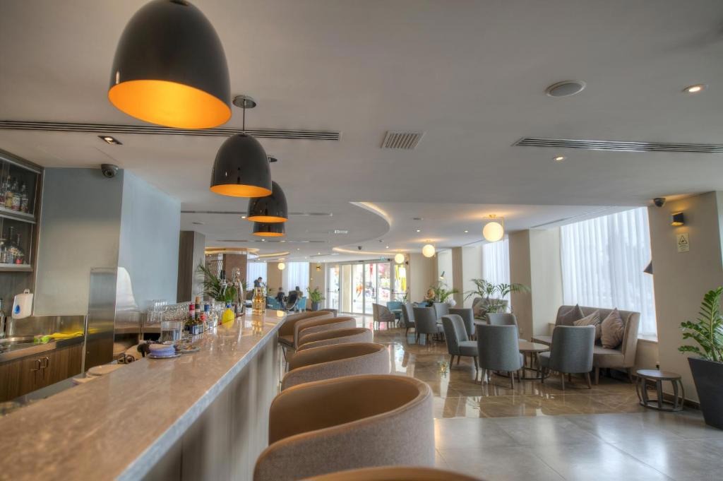 The Waterfront Hotel