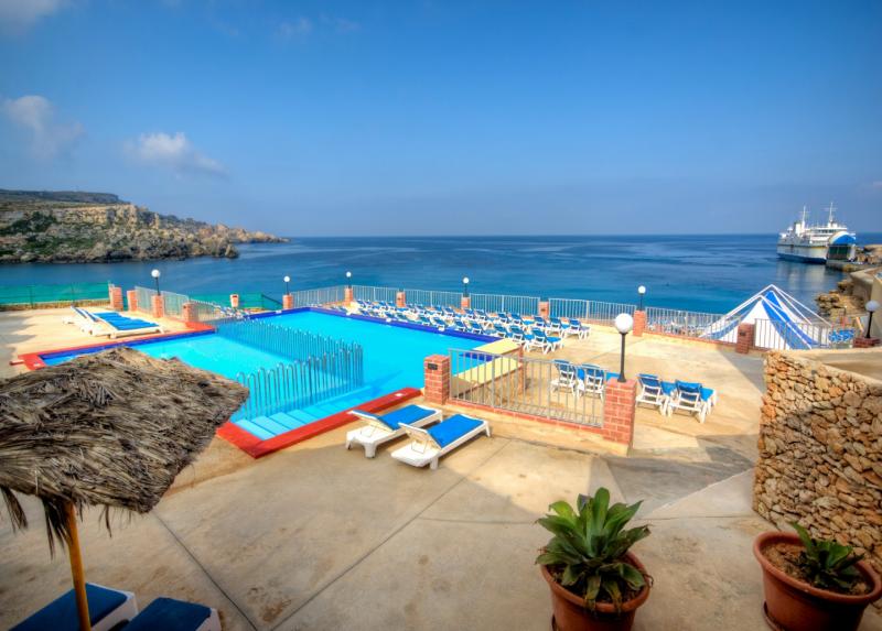 Paradise Bay Hotel
