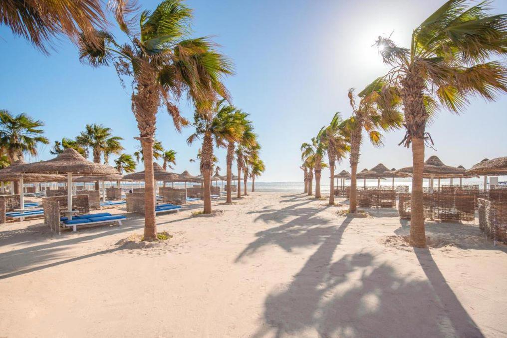 Amwaj Beach Abu Soma