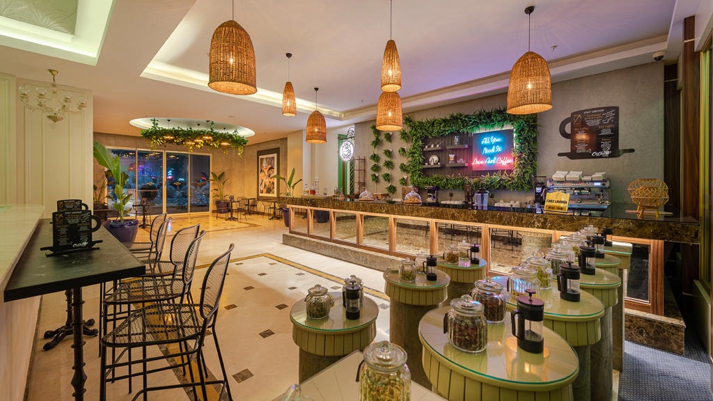 Side Premium Hotel