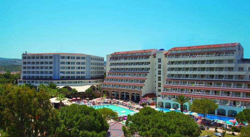 Hotel Batihan Beach Resort and Spa
