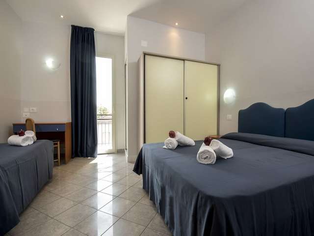Hotel Scarlet