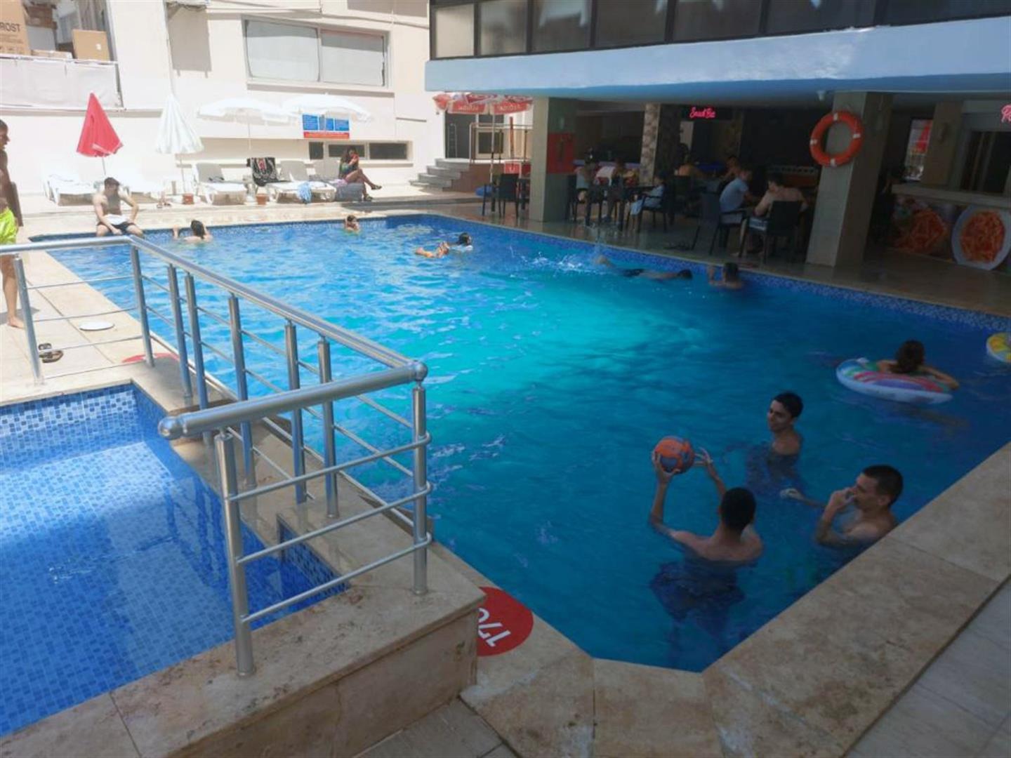 Roxx Royal Hotel