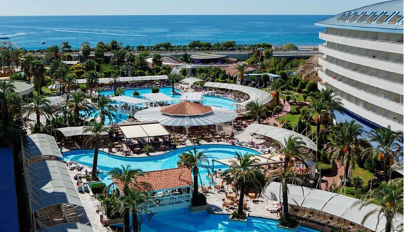 Crystal Admiral Resort Suites and Spa