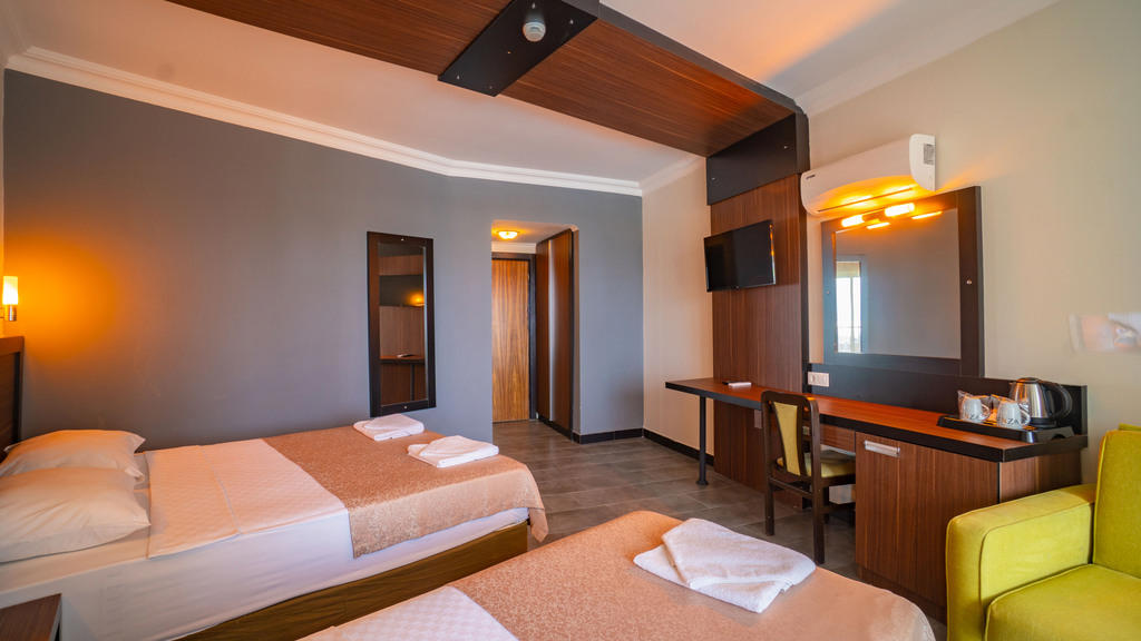 Hotel Senza Grand Santana