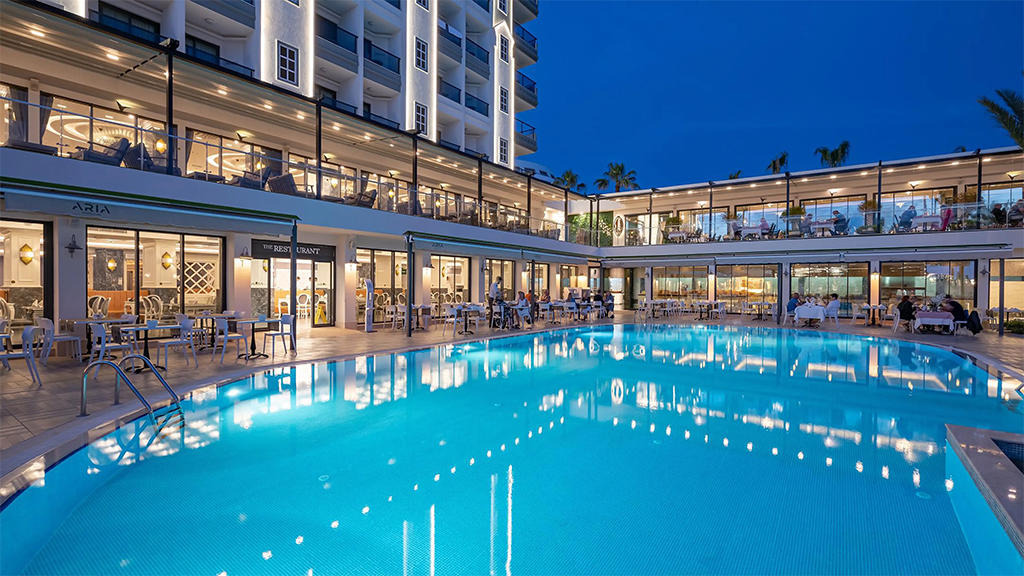 Aria Resort & Spa Hotel