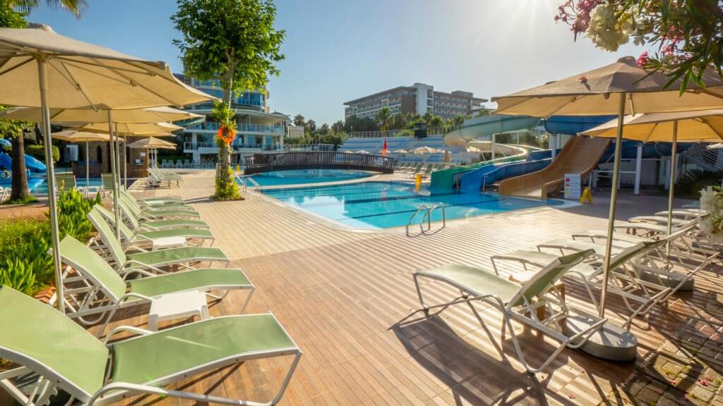 Mc Beach Park Resort Hotel