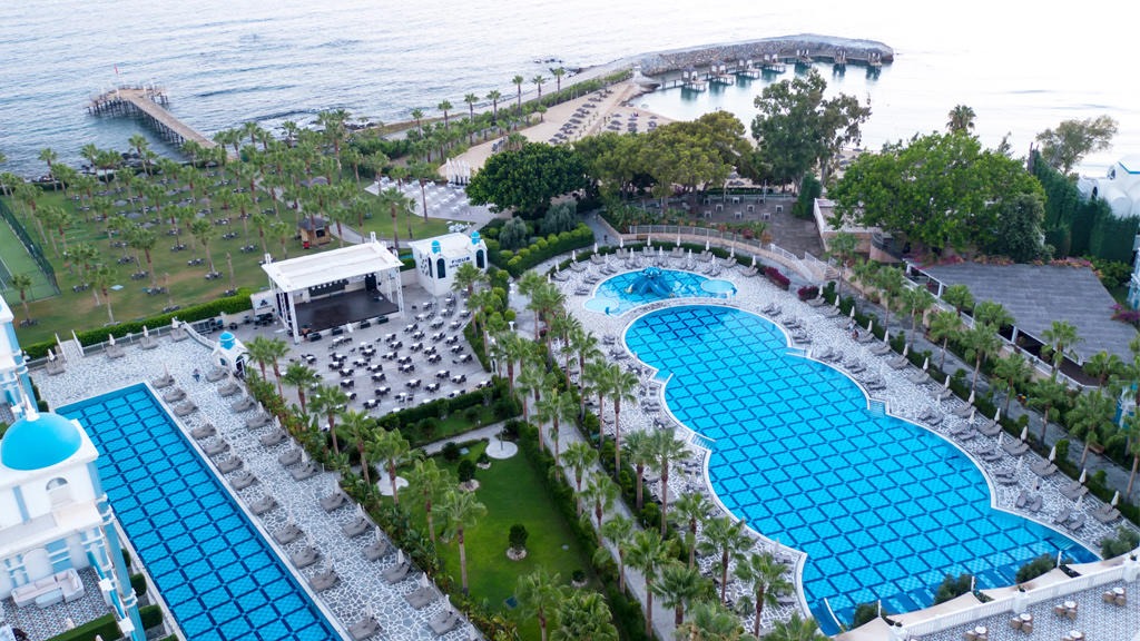 Rubi Platinum Spa Resorts & Suites