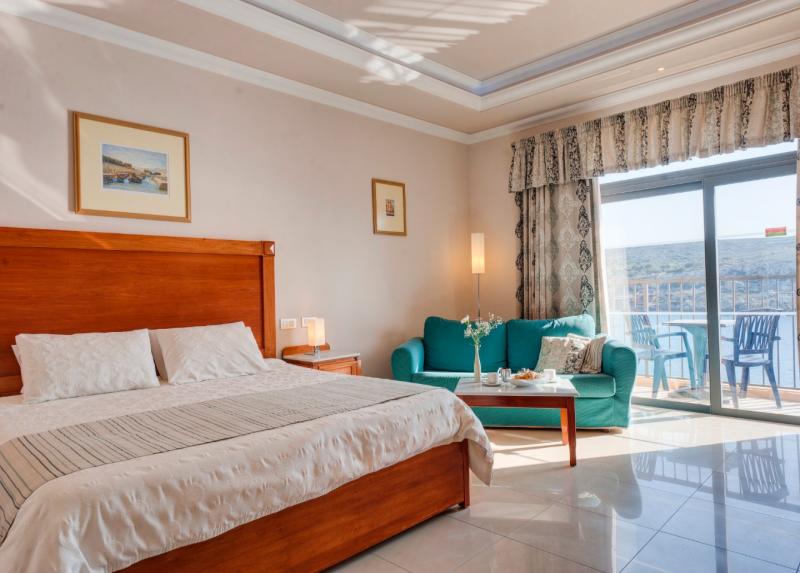 Paradise Bay Hotel
