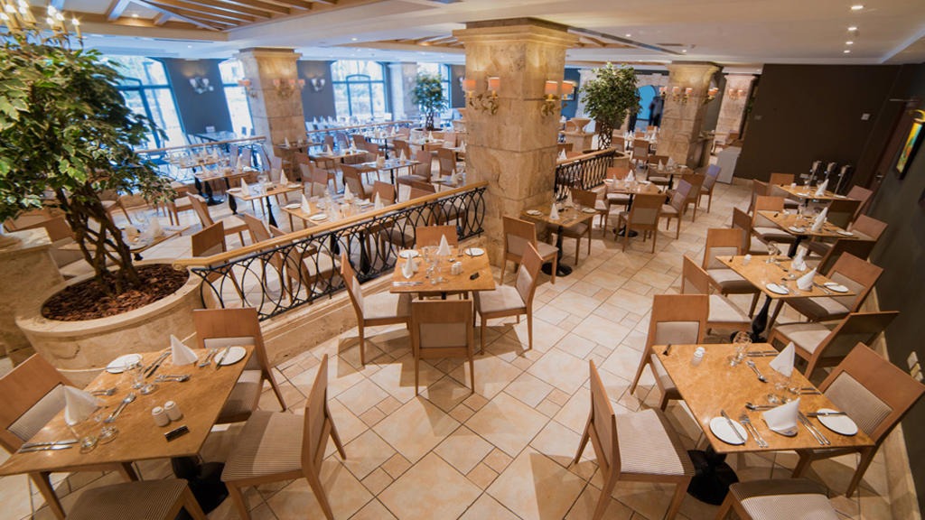 Maritim Antonine Hotel
