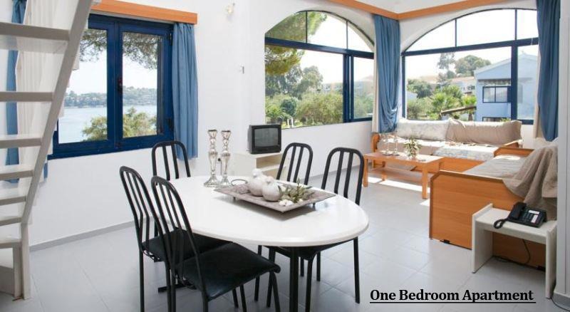 Govino Bay Hotel