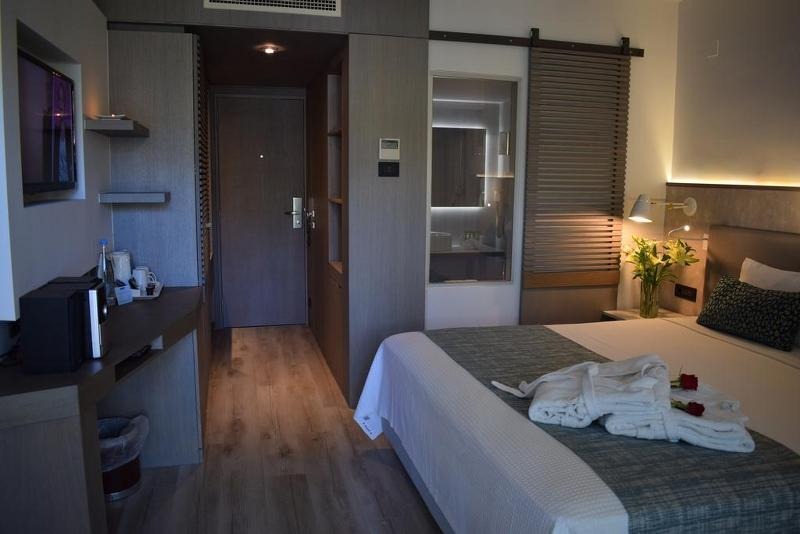 Hotel Minos Mare Royal
