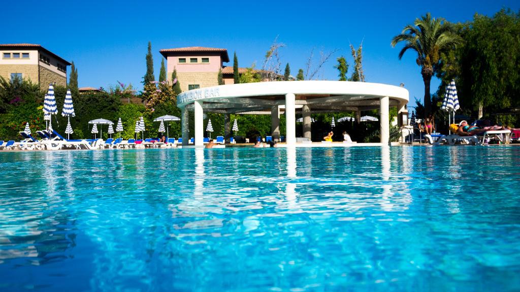 Hotel St. Raphael Resort