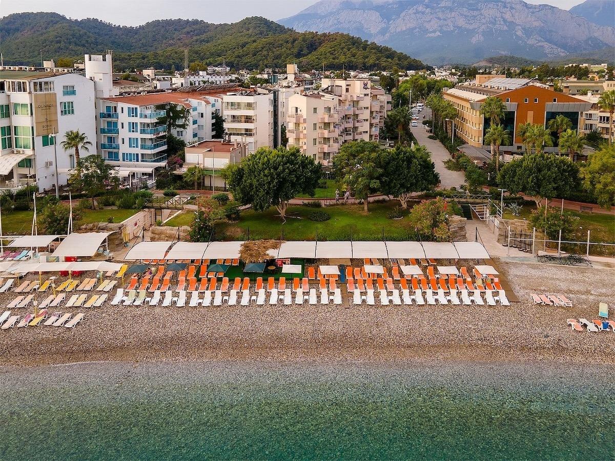 Viking Nona Beach Hotel
