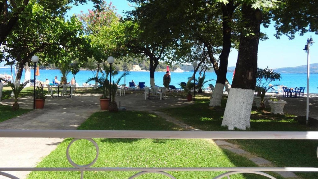 Avra Beach Hotel