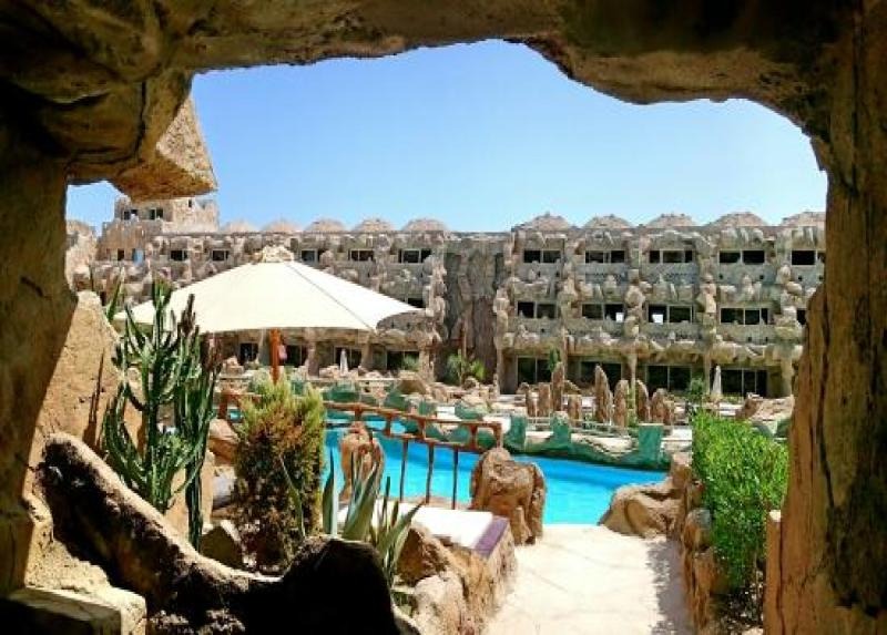 Caves Beach Resort