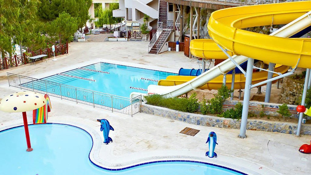 Ladonia Hotels Adakule