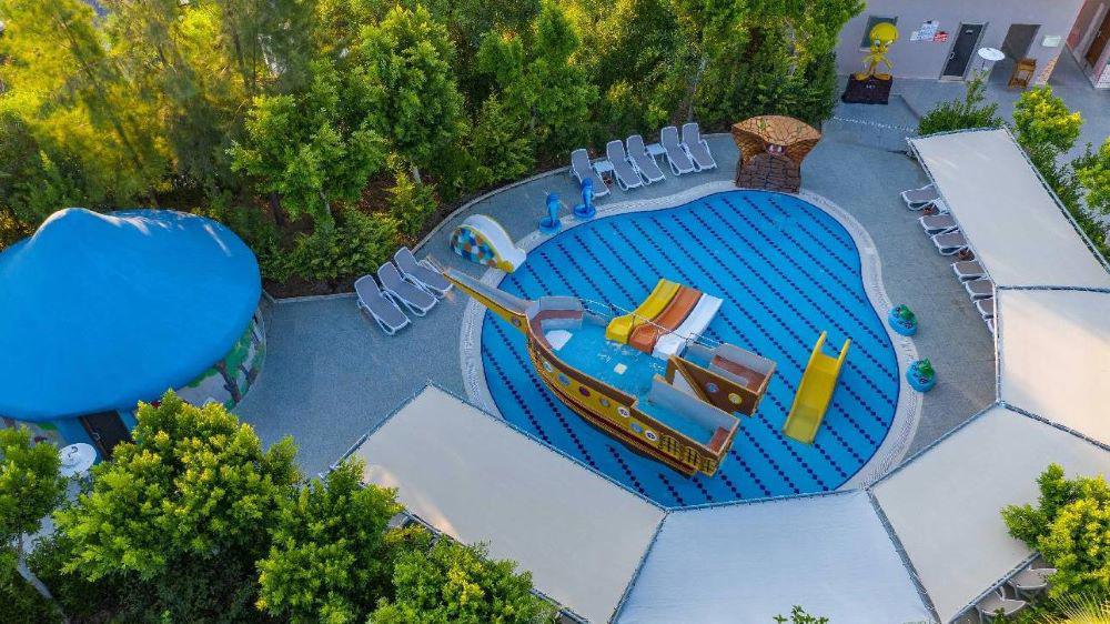 Hotel Sunmelia Beach Resort