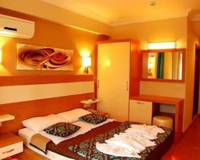 Hotel Flora Suites 