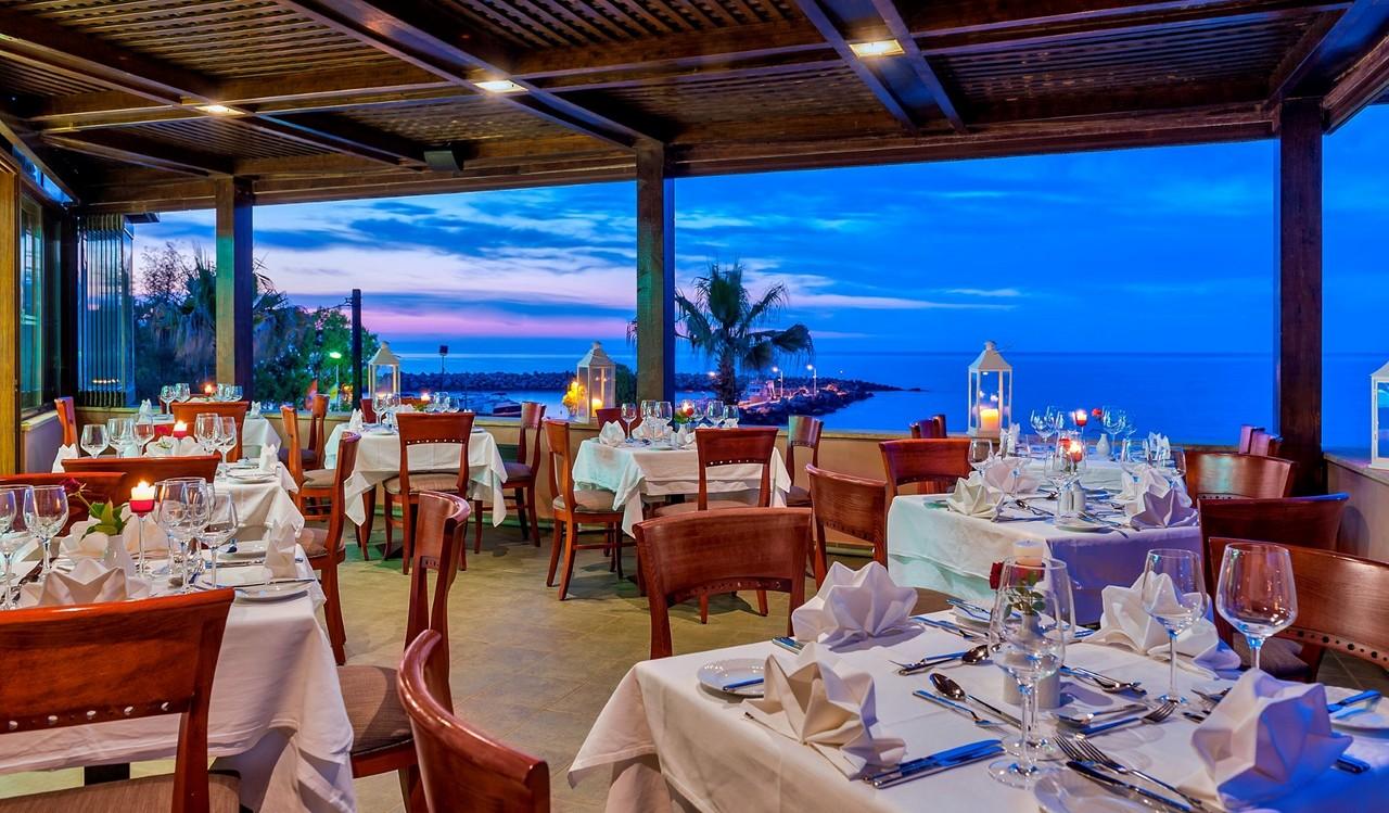 Hotel Porto Platanias Beach Resort