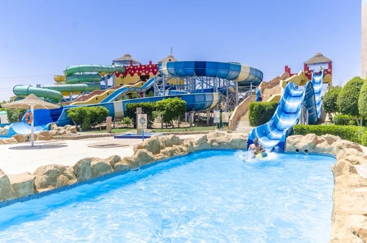 Titanic Resort & Aqua Park