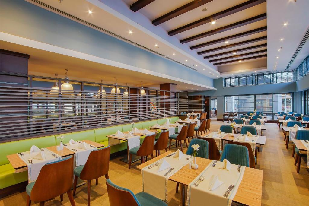 Limak Lara Deluxe Hotel and Resort