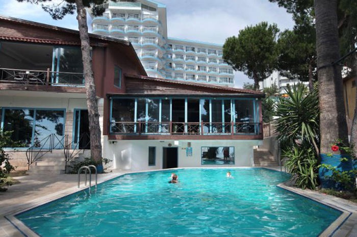 Arora Hotel
