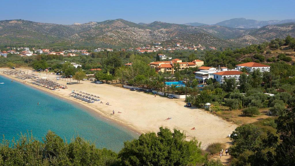Kamari Beach Hotel