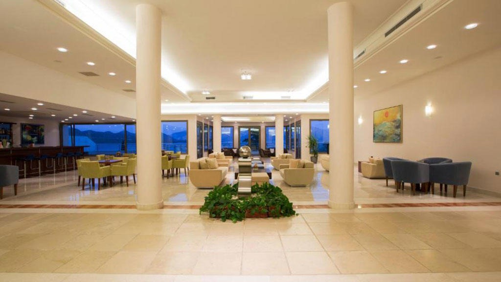 Porto Galini Seaside Resort & Spa