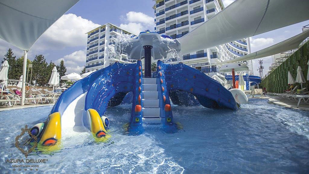 Azura Deluxe Resort & Spa