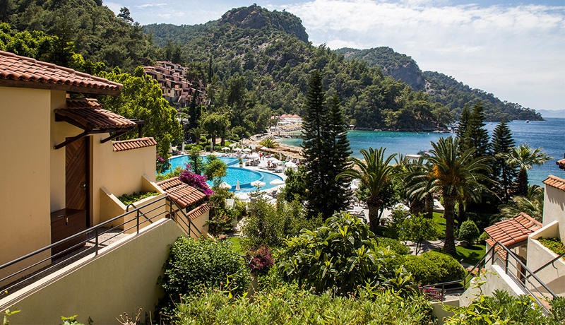 Hillside Beach Club
