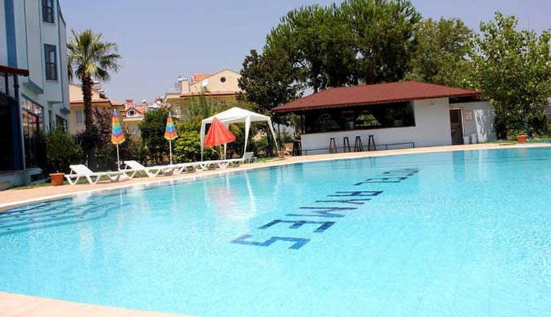 Aymes Hotel