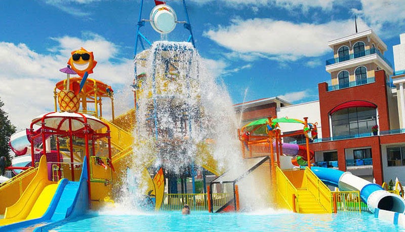 Club Aqua Plaza