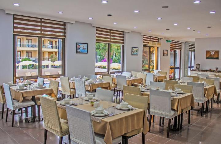 Yaman Life Hotel