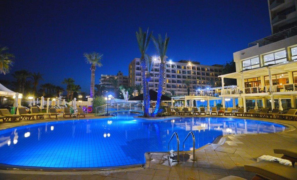 Hotel Golden Bay 