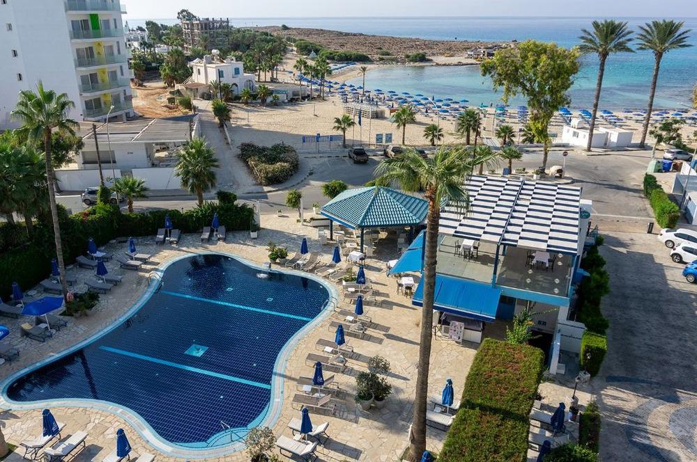 Hotel Anonymous Beach