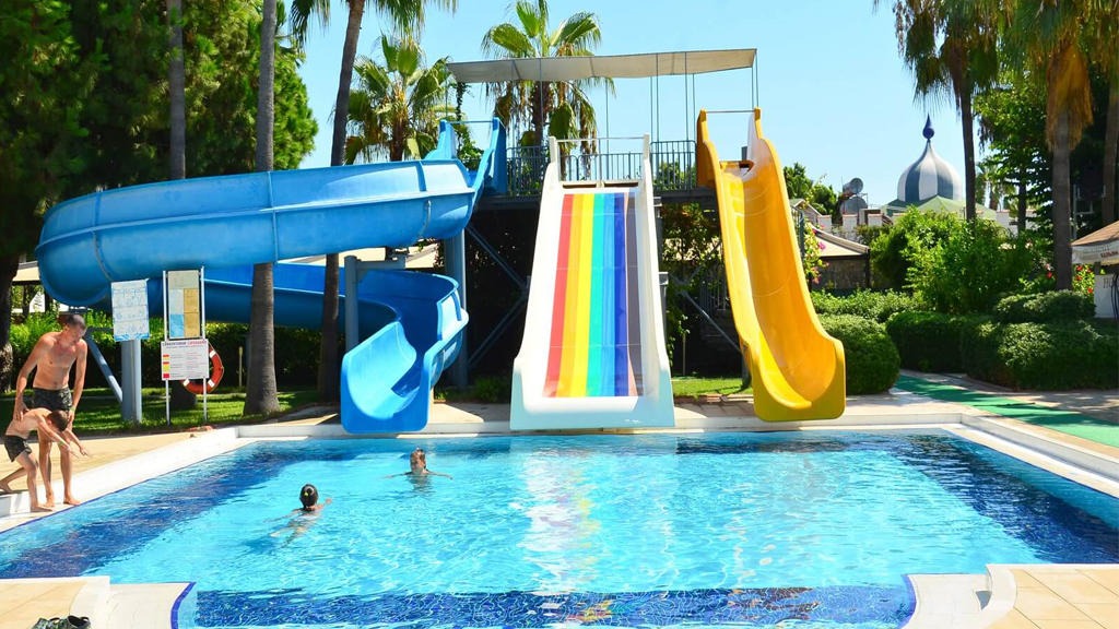 Insula Resort & Spa Hotel