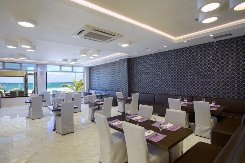 Hotel Atlantis Beach